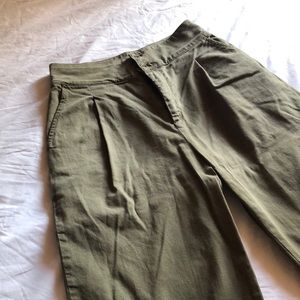 90s kaki/green pants: COMFY AND TRENDY